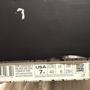 Air Jordan 5 Retro SE Varsity Maize Sneakers